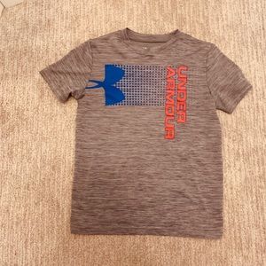 Under Armour top